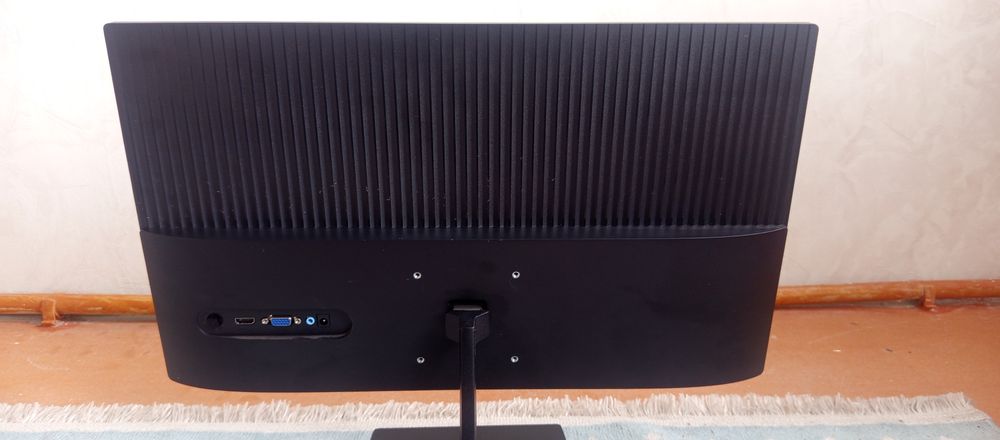 Монитор Ajhua продам