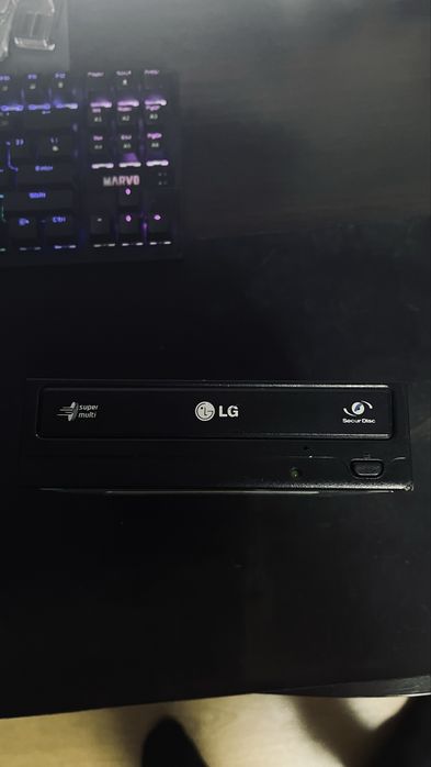 DVD URI  unul pentru cd uri mai mici