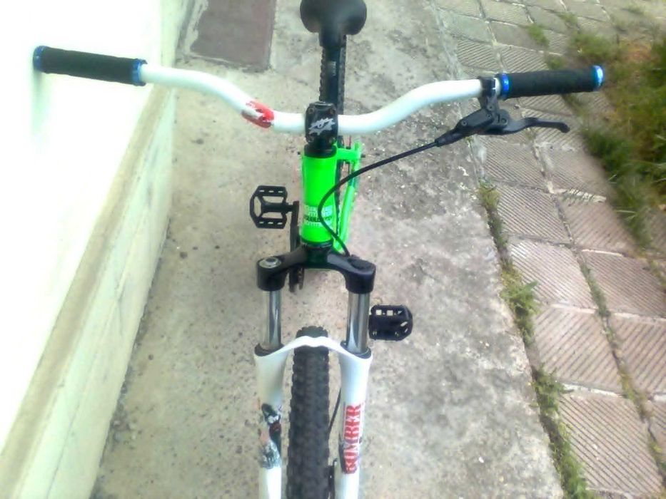 Commencal Surer team - Dirt Jump Enthusiastic Slalom