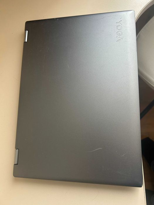 Лаптоп Lenovo YOGA 520