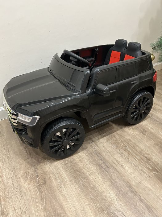 Новая машинка детская