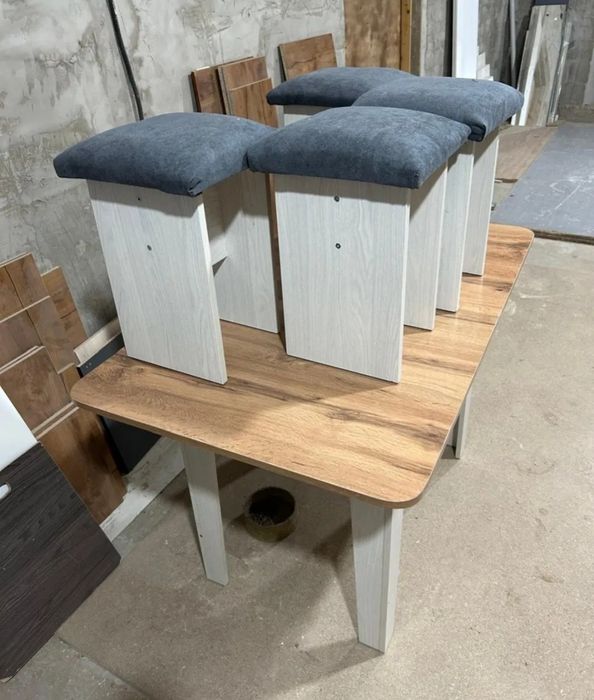 Пуфик кухни учун стол обеденный