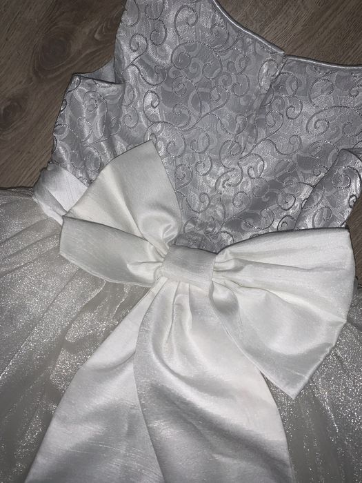 Дизайнерска рокля за принцеси и шаферки