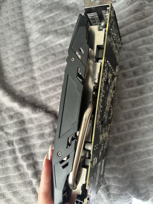 Видеокарта AMD Ryzen 580 8gb