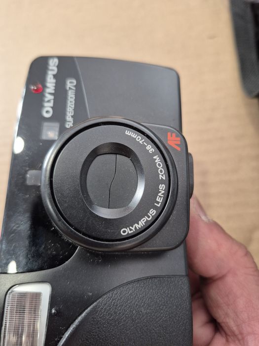 Compact Olympus Superzoom 70