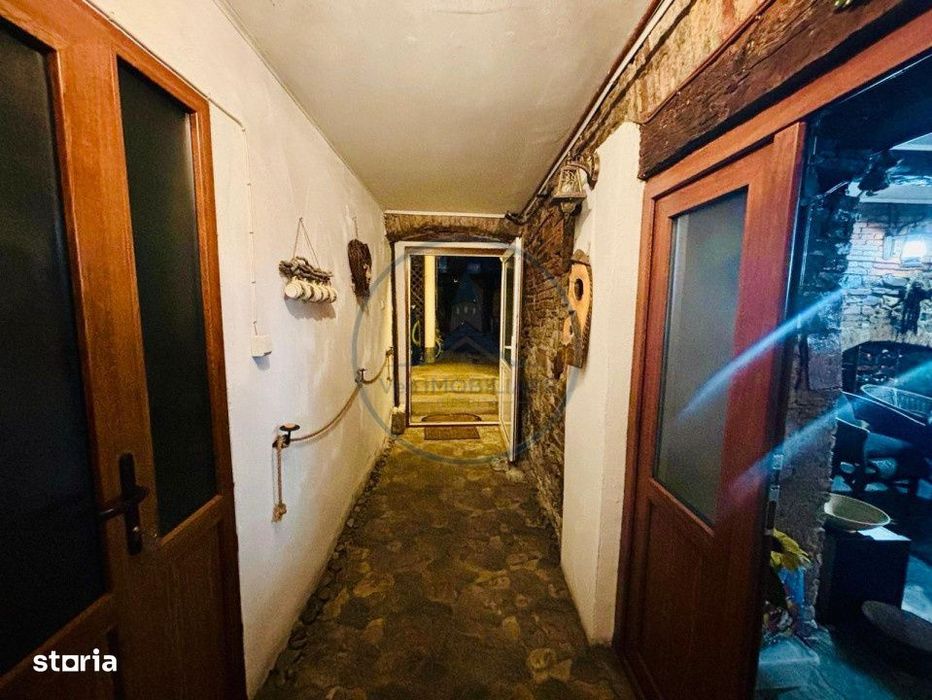 Oportunitate- Casa in zona centrala 218mp