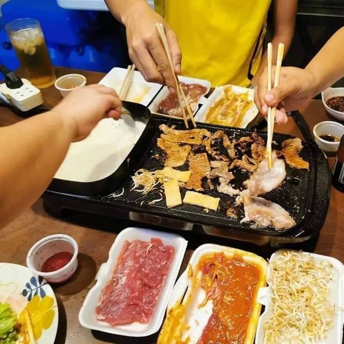 Скара и електрическа тенджера 2 в 1 , грил скара, стъклен капак 1600W