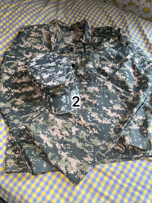 Продам 2 комплекта военной формы для 10-11 классников