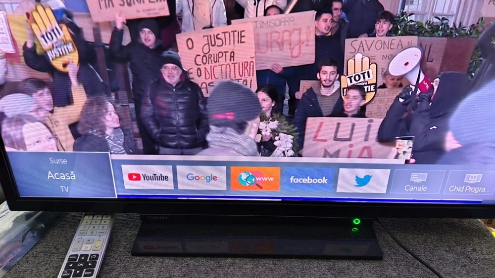 Tv.led smart  TOSHIBA