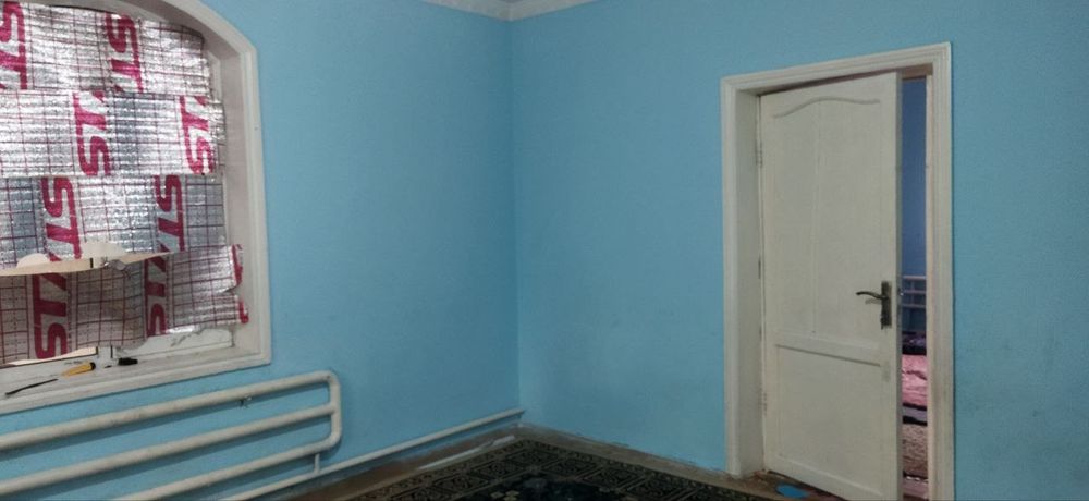 Тўрт хонали уйнинг 2 хонаси оилалиларга ижарага берилади. 2 млн сўм.