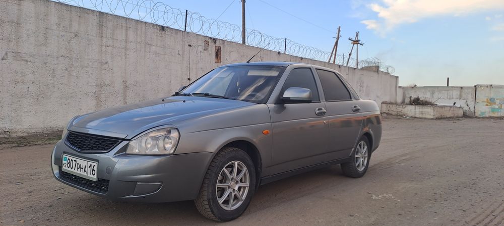 Продам Приору 2011г