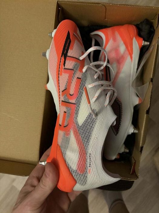 Ghete de fotbal Puma