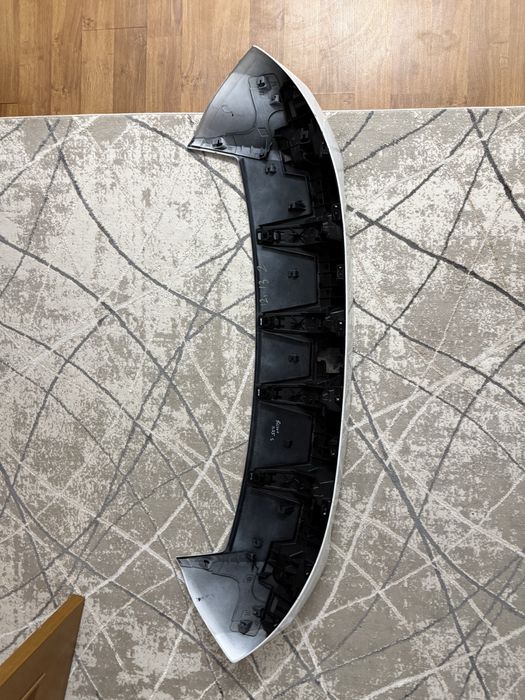 Накладка крышки багажника