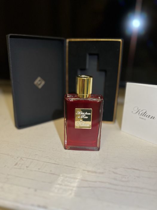 Kilian A kiss from a rose, Оригинальный