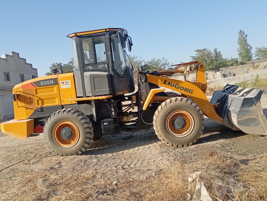 Ekskavator hizmati soati 450 mingdan Samarqand shahar