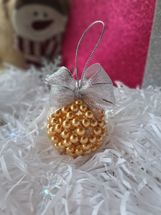 Коледна топка от перли