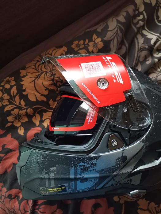 Каска за мотор LS2 Challenger F