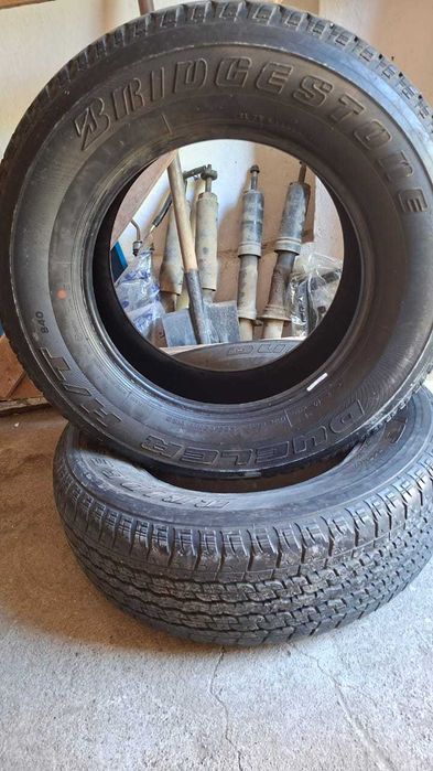 Продам шины Bridgestone 265/65 R17