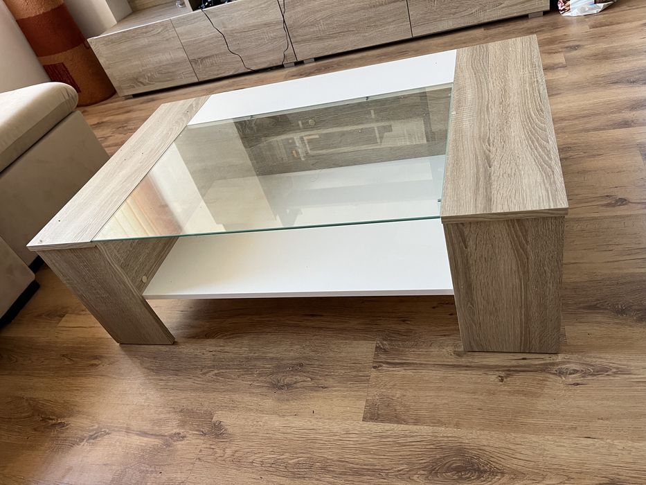 Холна маса в добро състояние