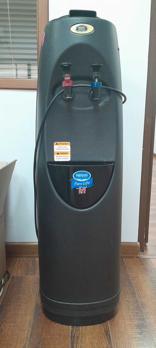 Кулер для воды 19 л.