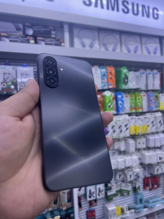 Срочно продаеться samsung a17/255 gb