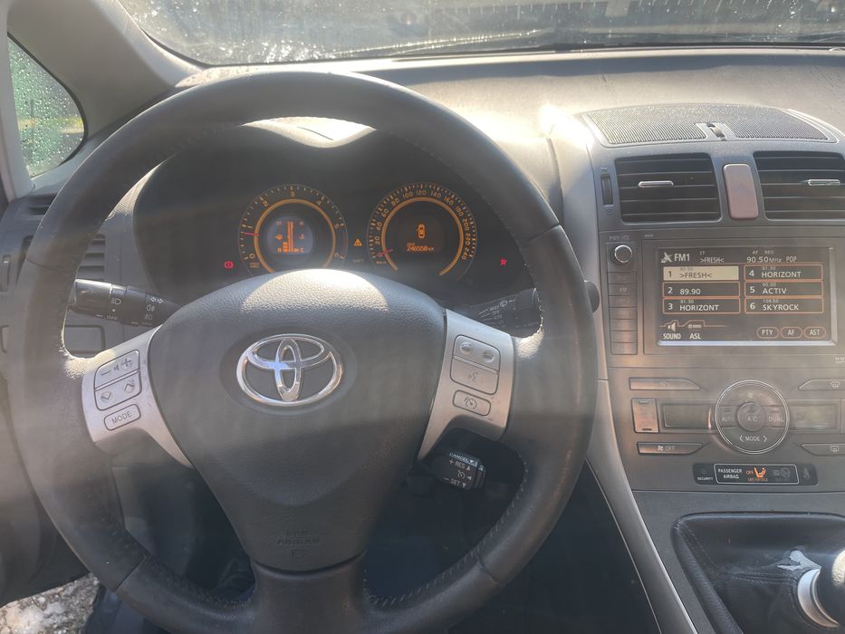 Тойота Аурис 2007г.  2.2D-CAT 177кс. 6 Скорости НА ЧАСТИ