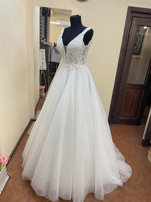 Сватбена рокля-бяла