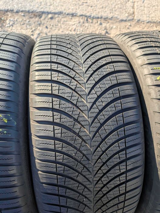SET 4 Anvelope All Season 235/45 R21 + 255/40 R21 GOODYEAR Vector 4 Seasons Gen 3 SUV - XL
