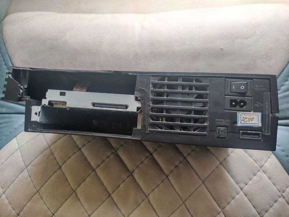 Продаётся на запчасти рабочая Sony PS 2 30005 . Работает от 110 вольт