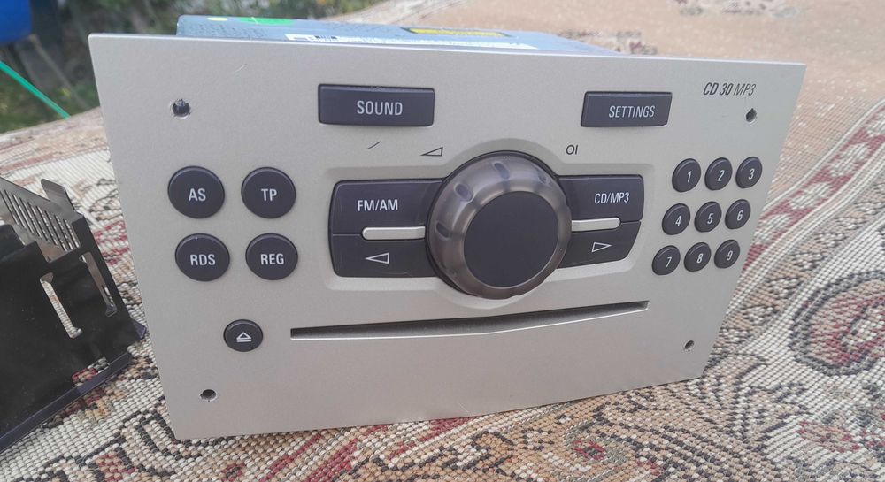 Radio cd opel corsa din 2008