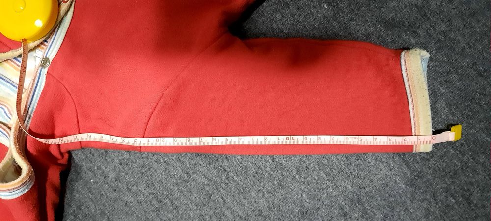 Комплект костюм фирма Carter's 6 мес ,подробные  замеры на фото