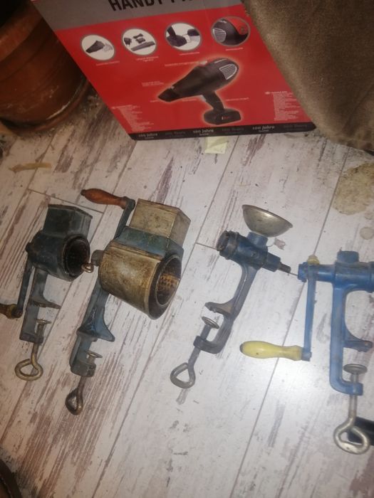 Vând mașini manuale măcinat, tocat