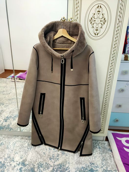 Продам новую двусторонюю  дубленку