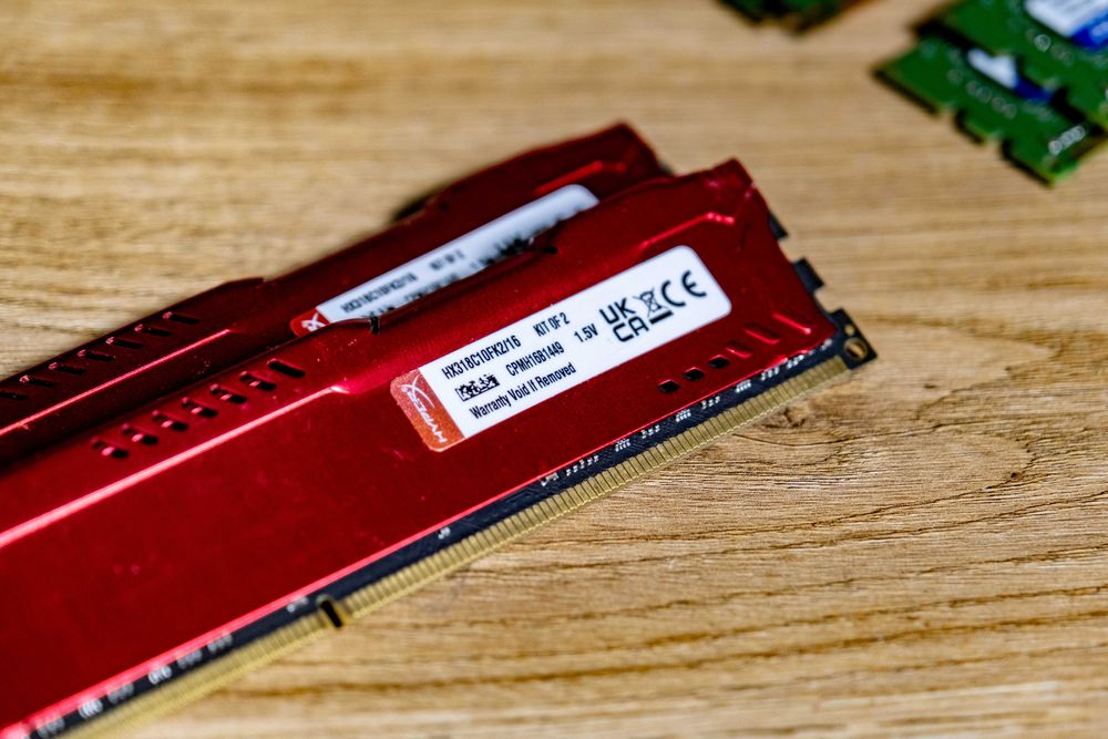 Kit-uri memorie DDR3 16/32/64 GB ( rămase 2 )