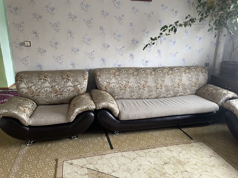 Продам диван уголок в хоршем состоянии