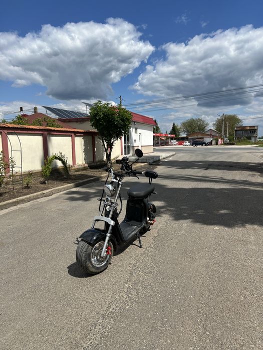Moped electric, 60km/h cu buton de limitare