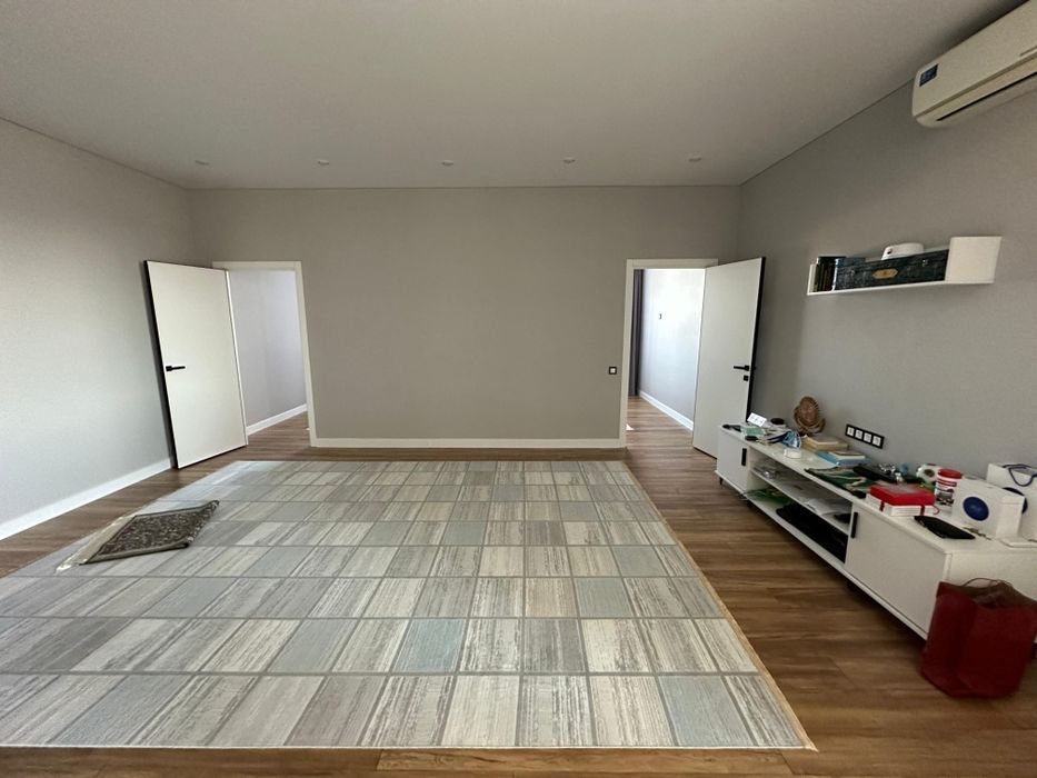 Продаётся квартира в центре Актобе.