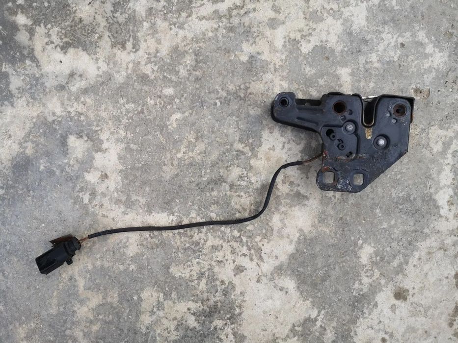 Incuietoare Broasca capota fata Seat Exeo 8E0823509D
