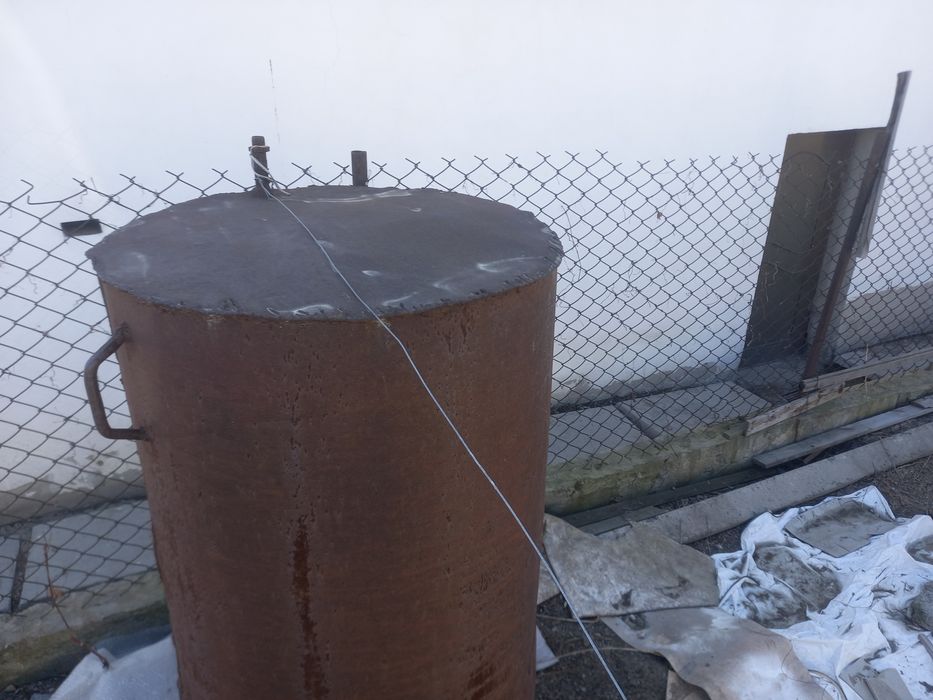 Продам бочку для полива и тд.