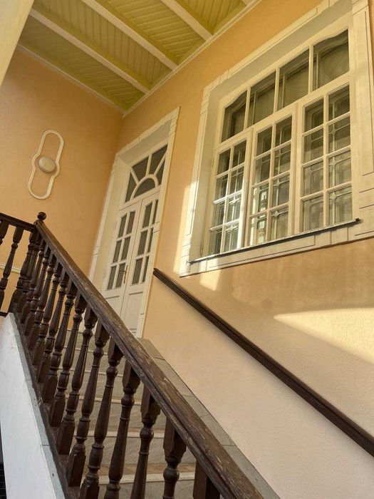 Изза кучаси. 6 сотихда 7 хонали катта оила учун зор уй сотаман.