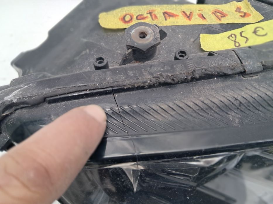 Фар Skoda Octavia 3