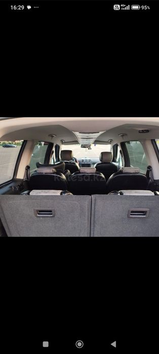 Ford Galaxy 2010