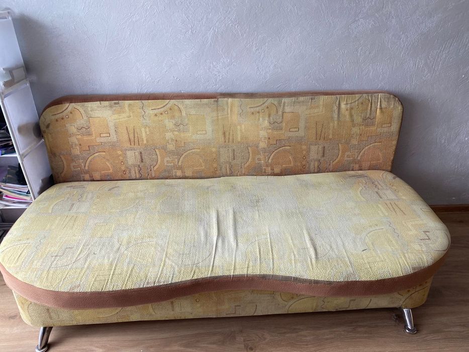 Продам диван дешево