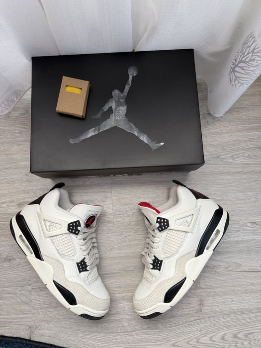 Jordan 4 retro Flight club
