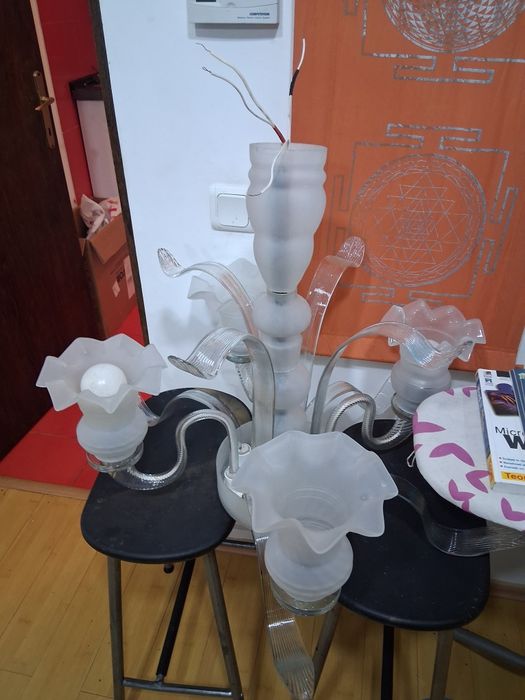 Lustra veche cu 5 abajururi impecabila