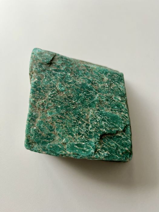 Камень зеленого цвета. 700 грамм