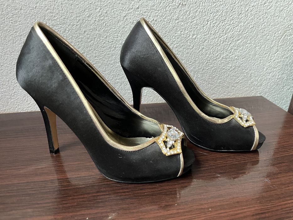 Официални обувки