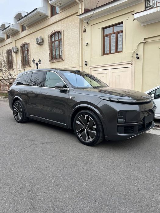 Lixiang L8 ultra restyling 2025 йил