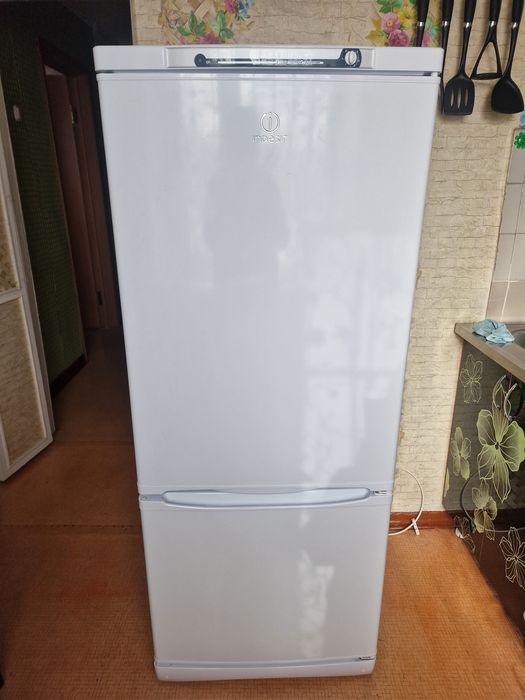 Продаю холодильник б/у