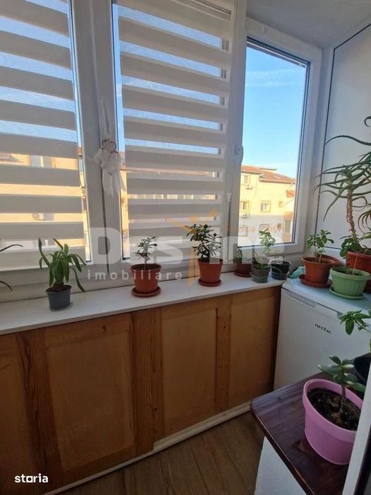 Apartament 3 camere de vanzare